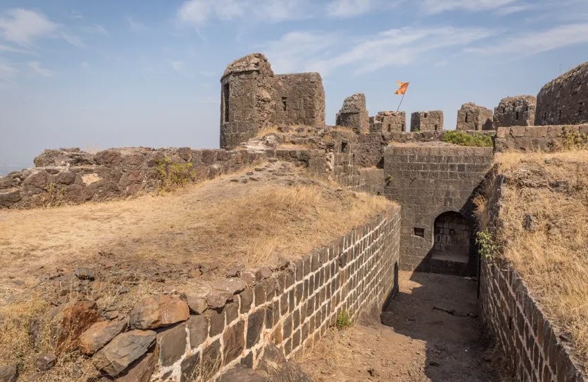 Malhargad/Sonori Fort, Kalewadi, Maharashtra, India